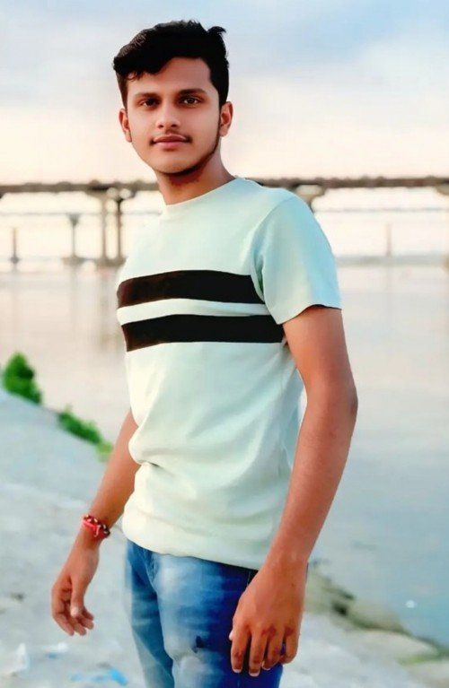 Abhyudaya Pandey  home tutor in Varanasi.